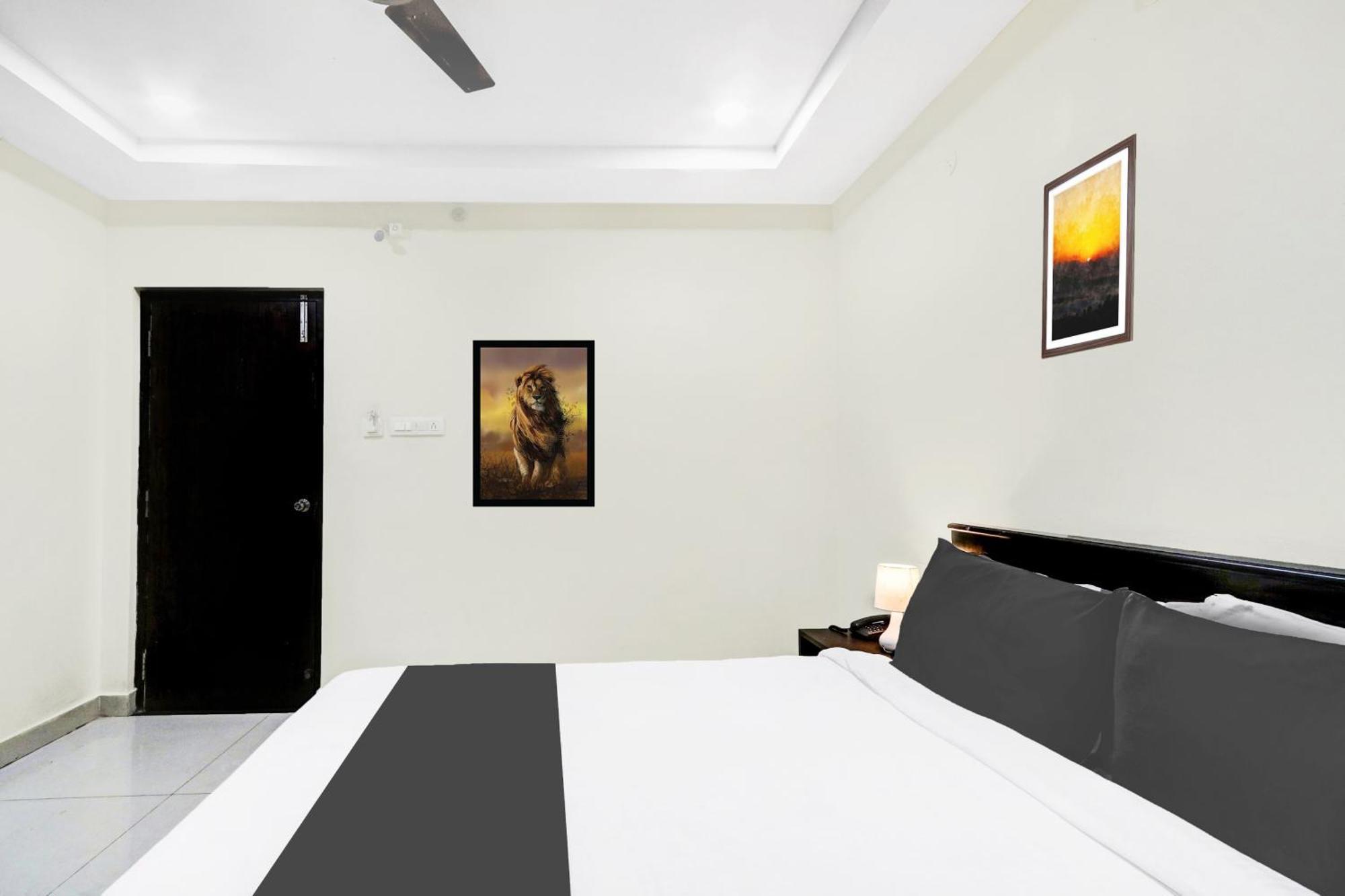 ホテル Super Townhouse Daba Garden Road ヴィシャーカパトナム エクステリア 写真