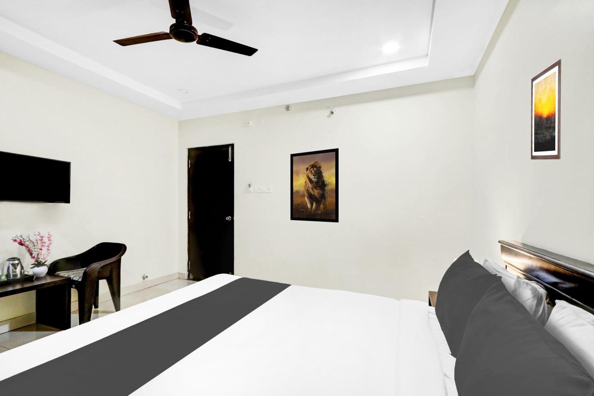 ホテル Super Townhouse Daba Garden Road ヴィシャーカパトナム エクステリア 写真