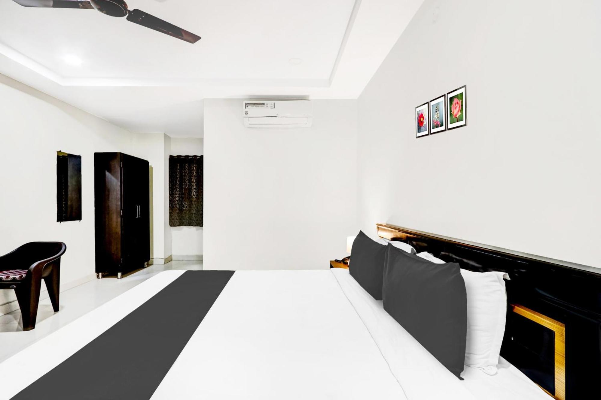 ホテル Super Townhouse Daba Garden Road ヴィシャーカパトナム エクステリア 写真