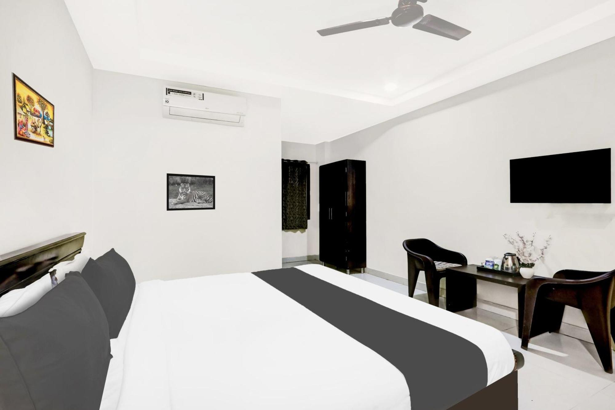 ホテル Super Townhouse Daba Garden Road ヴィシャーカパトナム エクステリア 写真