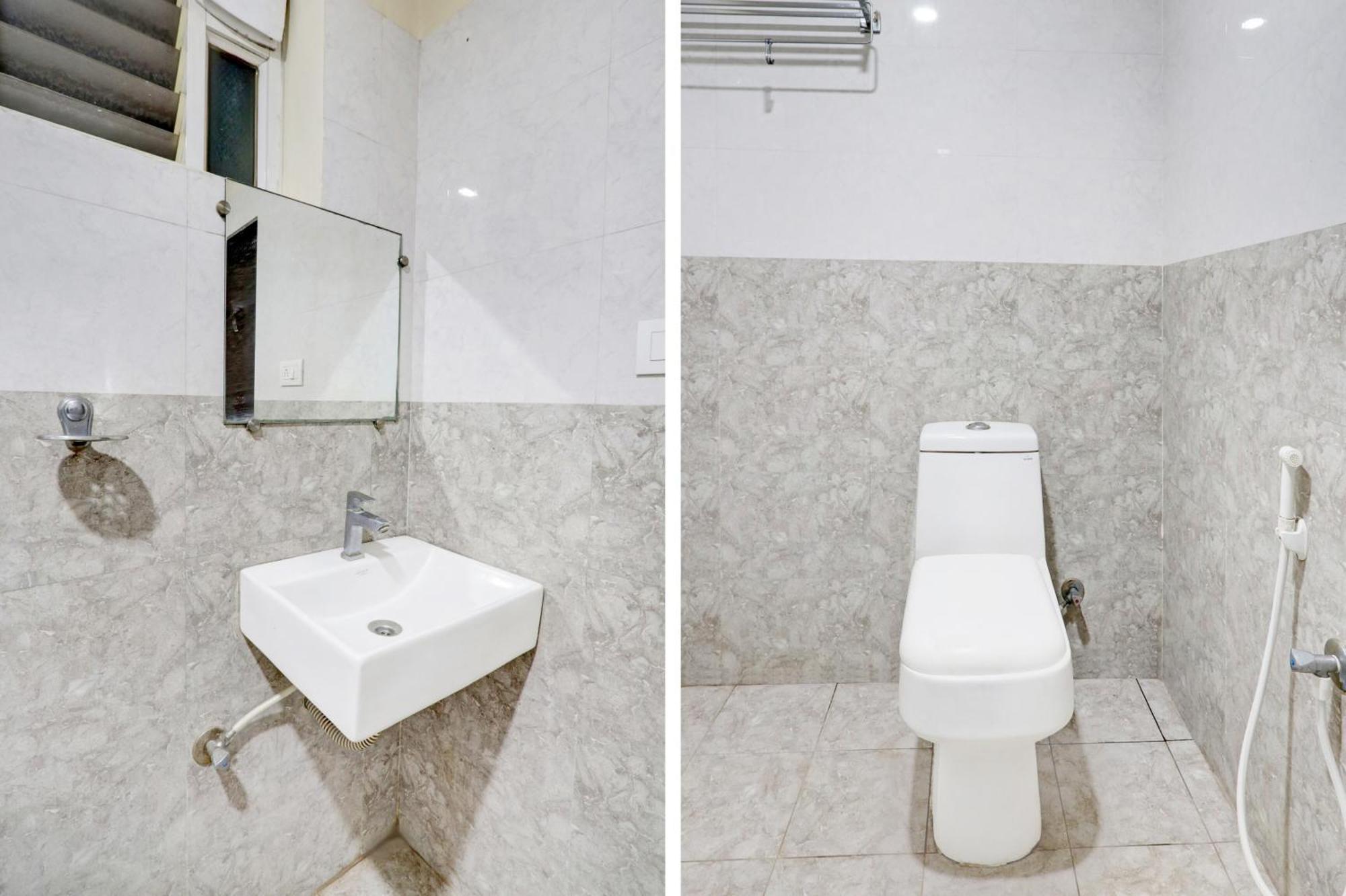 ホテル Super Townhouse Daba Garden Road ヴィシャーカパトナム エクステリア 写真