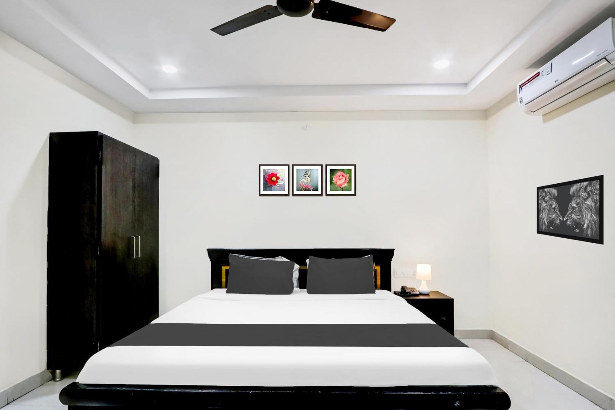 ホテル Super Townhouse Daba Garden Road ヴィシャーカパトナム エクステリア 写真